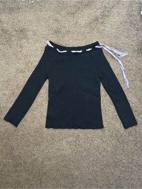 Off-the-Shoulder Black Ribbed Sweater with Lavender-White Ribbon Detail
